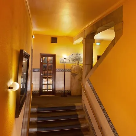 Internacional Hotel 3*