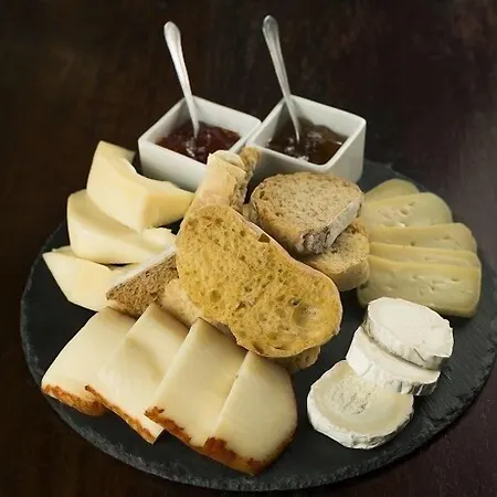 Internacional Hotel 3*