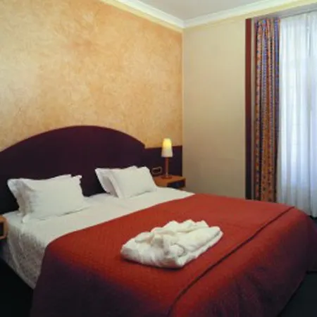 Internacional Hotel 3*