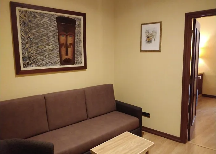 Internacional Hotel 3*