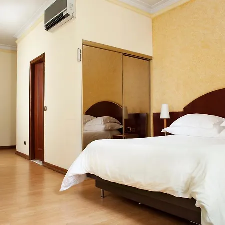 Internacional Hotel 3*