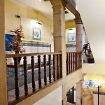 Internacional Hotel 3*